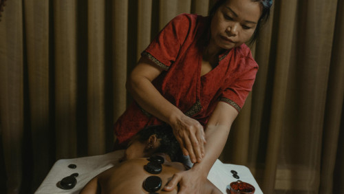Gdy norweska policja odkrywa Amerykę… Seks w salonach tajskiego masażu