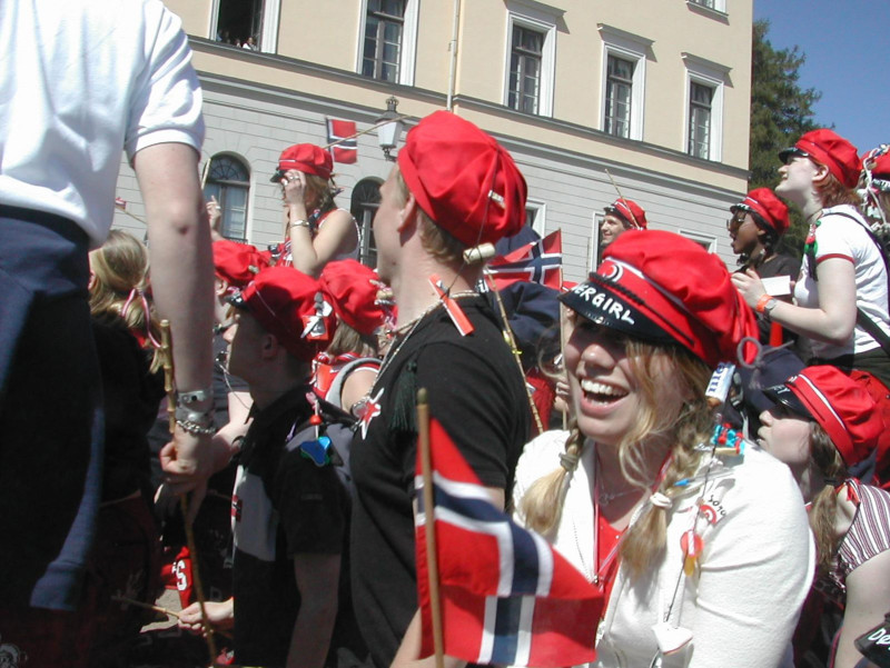 Świętowanie licealistów kończy się zazwyczaj 17 maja – w dzień narodowego święta Norwegów.